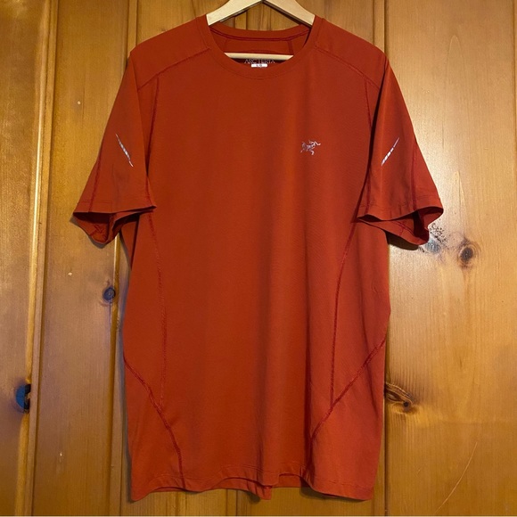 Arc’teryx Athletic Short Sleeve Running Shirt Lightweight - Picture 2 of 6